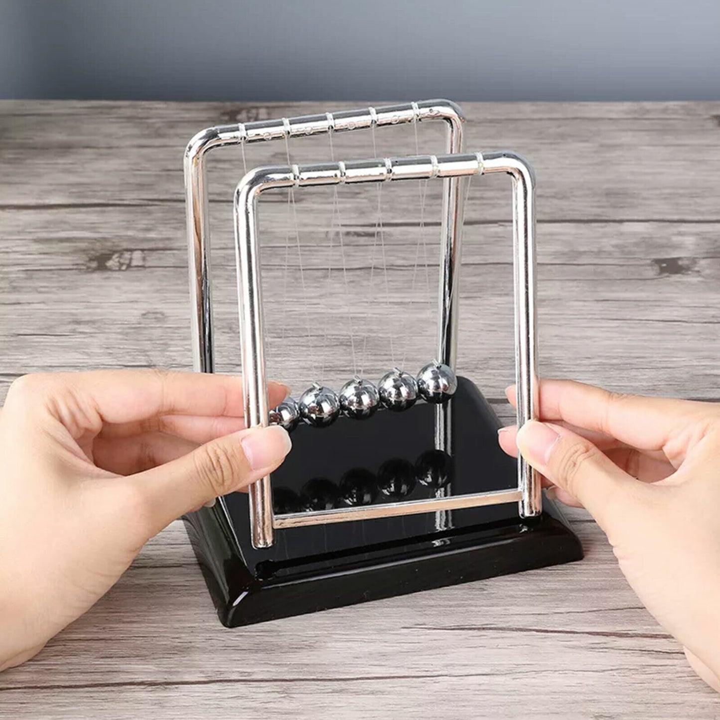 Newtons Cradle Steel Ball Balance