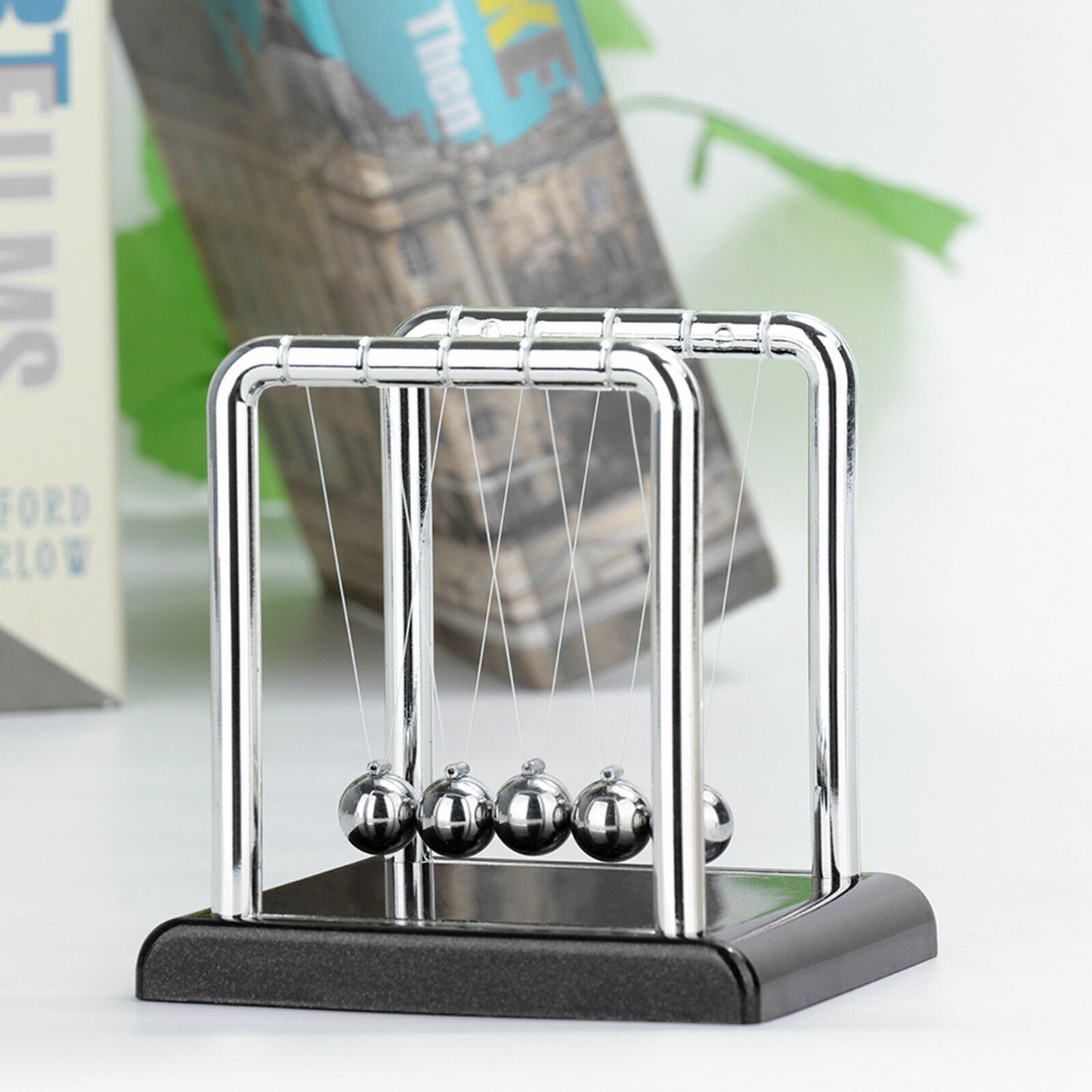 Newtons Cradle Steel Ball Balance